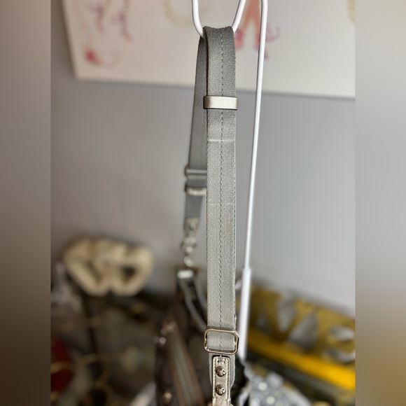 Coach 2010 signature crossbody bag EUC - Picture 9 of 14